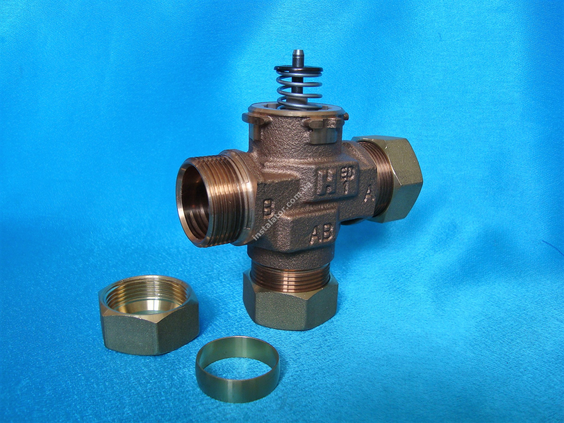 0020032008 3-х ходовий клапан для газового обладнання Vaillant full-image-0